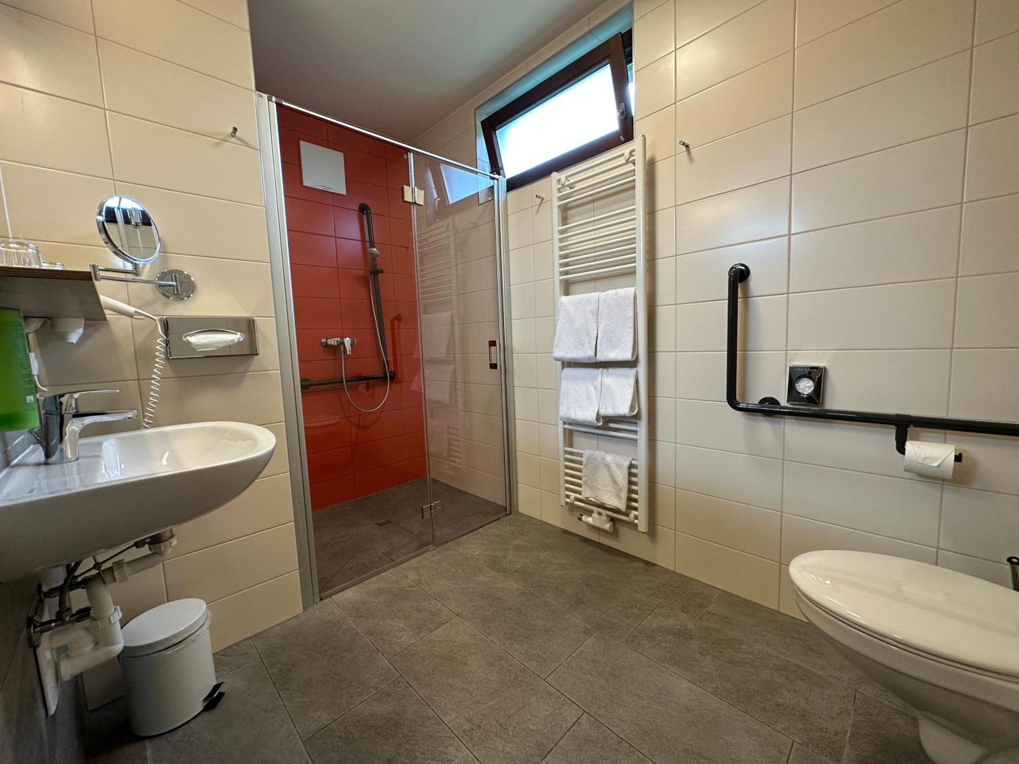 Jufa Hotel Graz Sued - Self Check-In Exterior foto